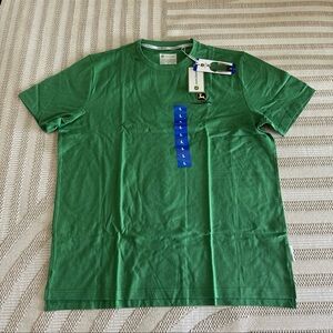 ❤️5/$20❤️ New Mens large John Deere tshirt pit 25 length 31